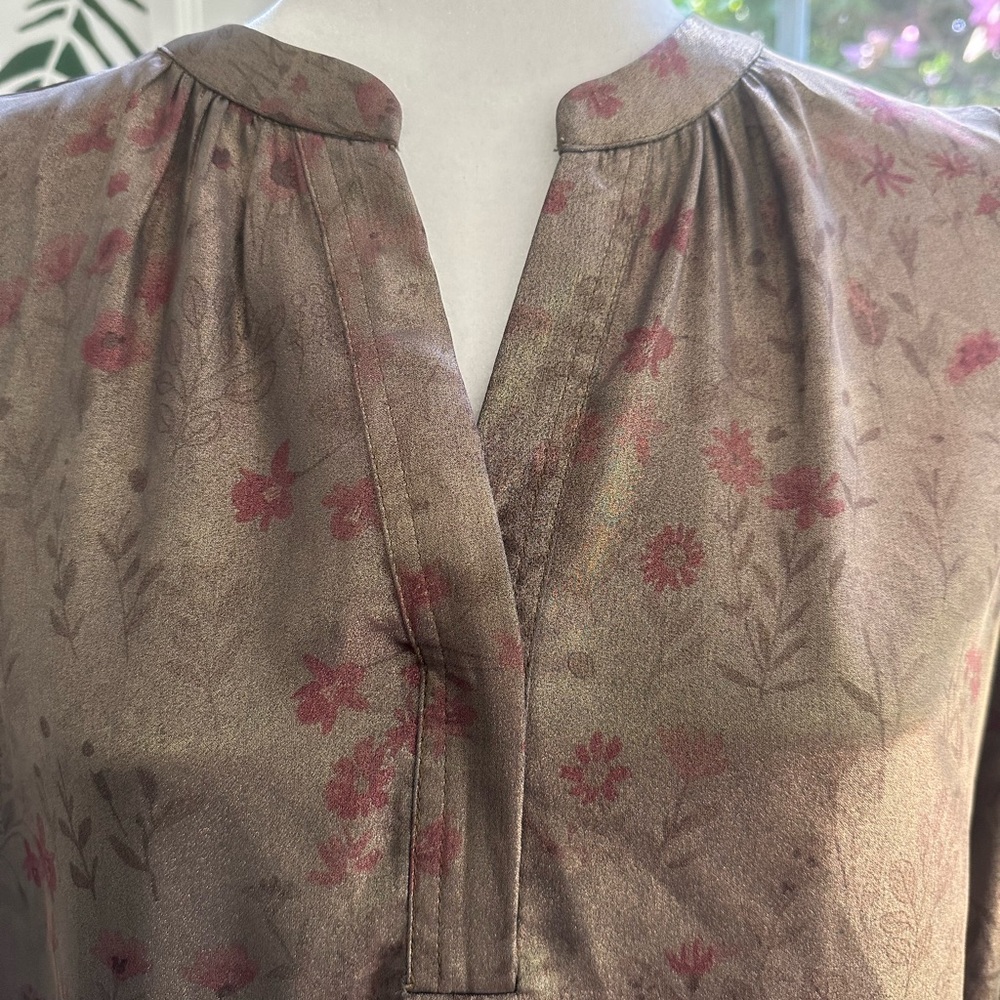 Floral blouse with metallic sheen